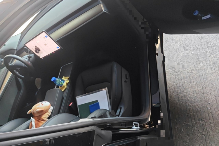 Tesla Model Y 2023 #23 Tesla Model Y 2023 car image #23