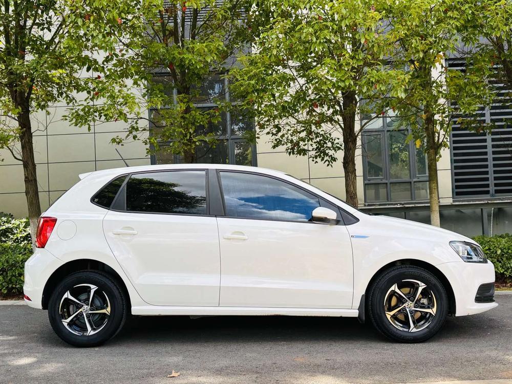 Volkswagen Polo 2019 car image #7