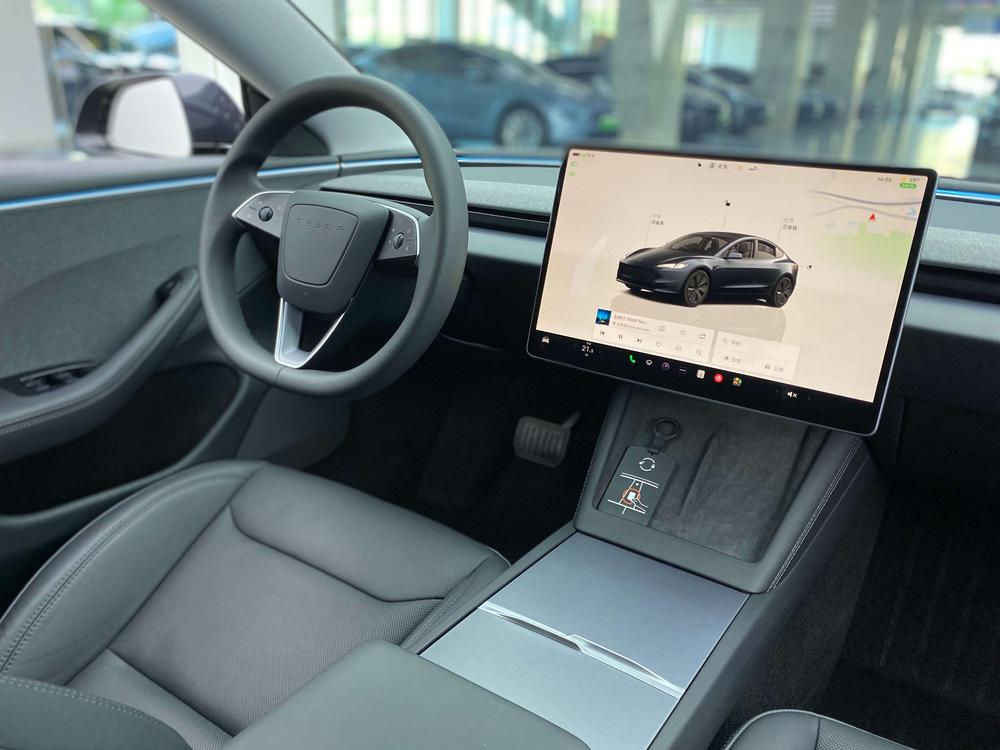 Tesla Model 3 2024 #27 Tesla Model 3 2024 car image #27