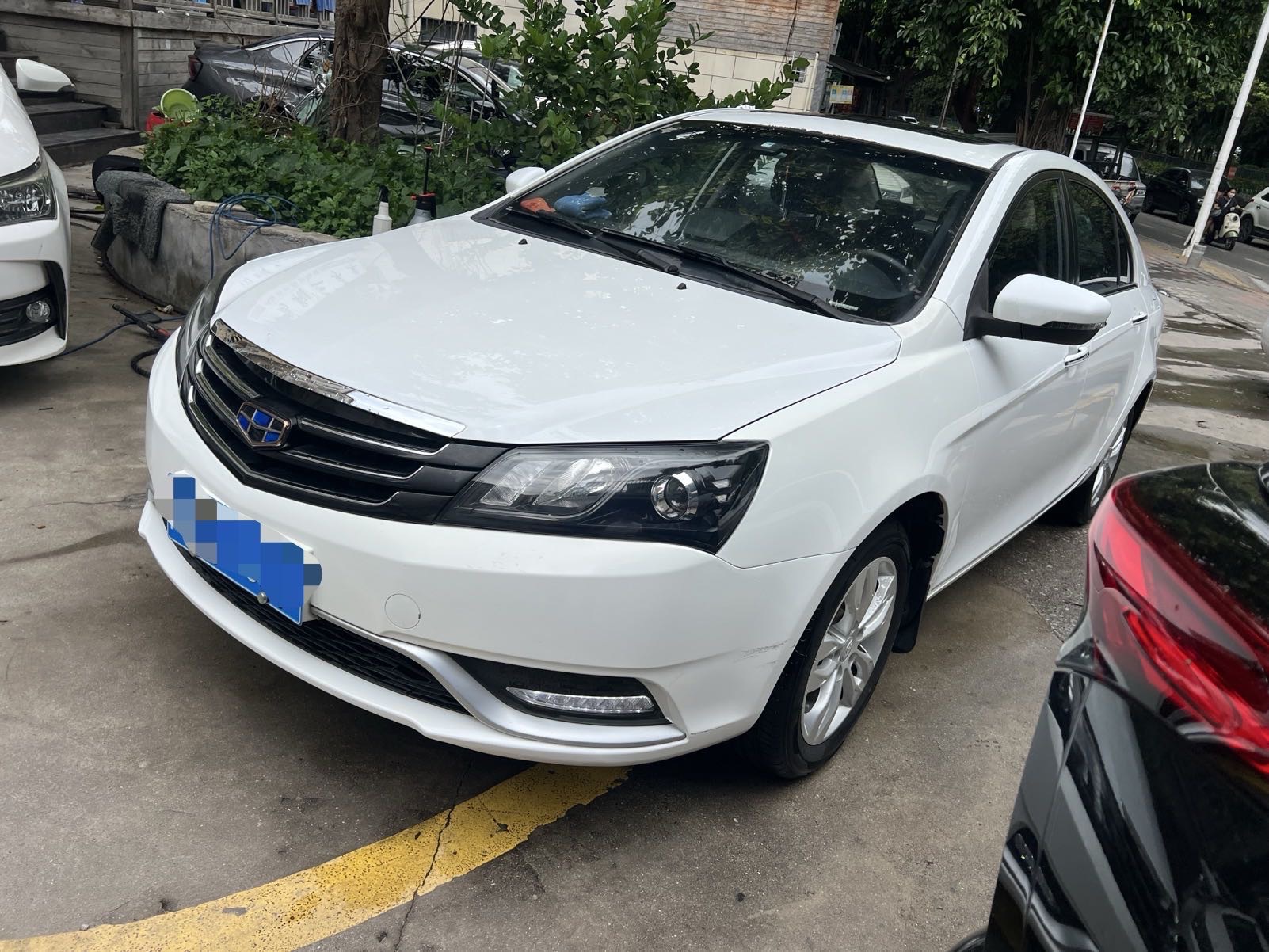 GEELY Emgrand 2015 GEELY Emgrand 2015 car image