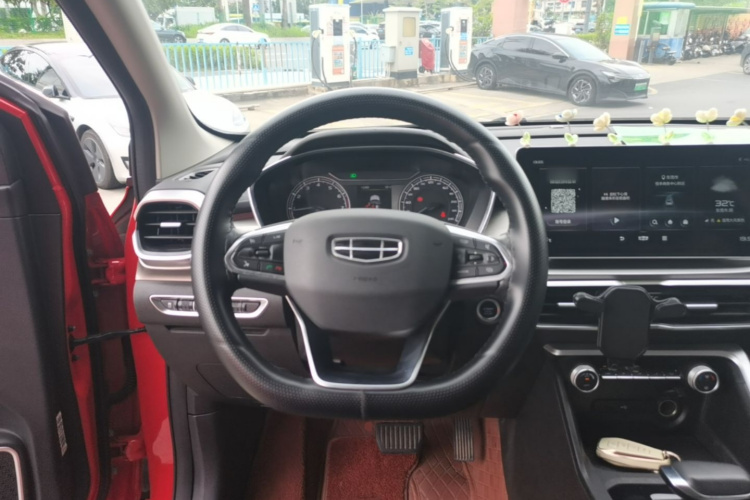 GEELY Coolray 2022 car image #15