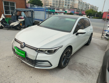 Volkswagen Golf 2023 car image 