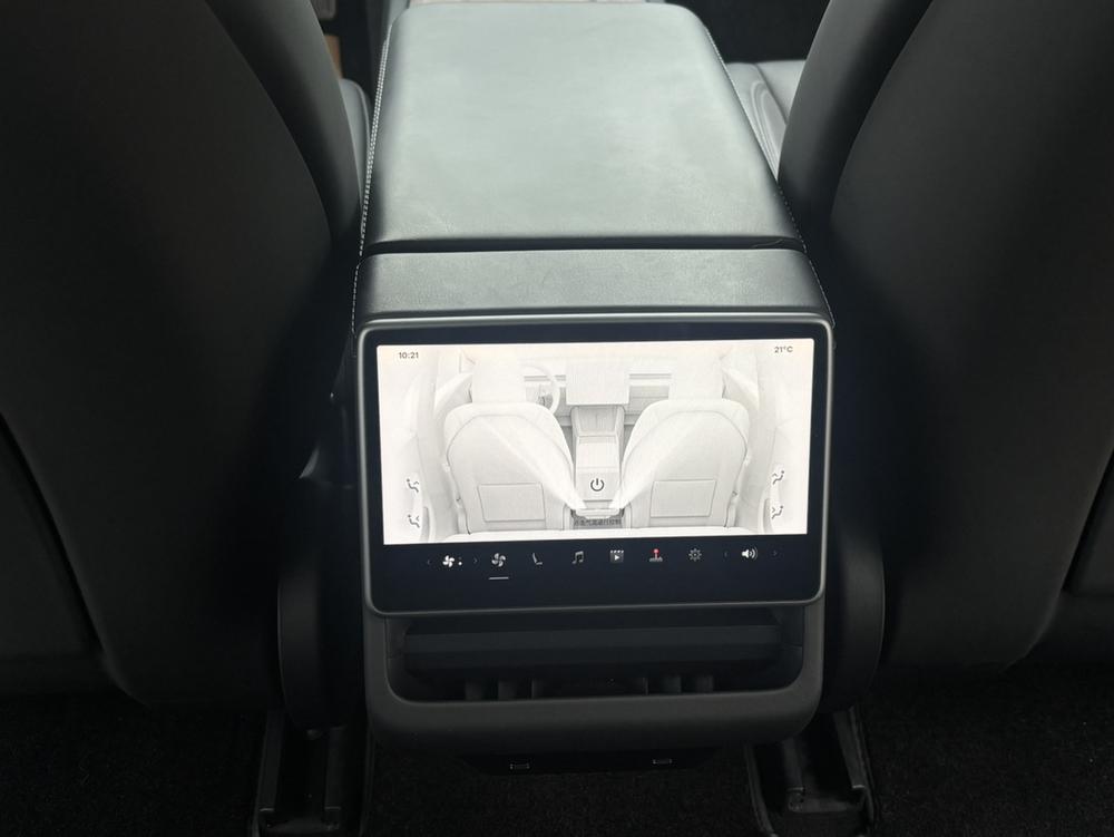 Tesla Model 3 2024 immagine di auto #6
