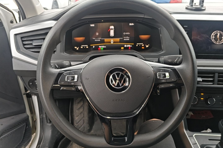 Volkswagen Polo 2023 car image #11