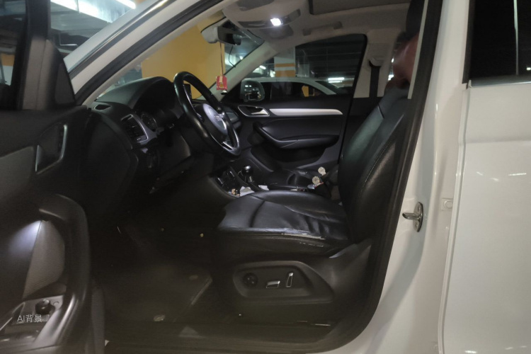 Audi Q3 2016 #17 Audi Q3 2016 car image #17