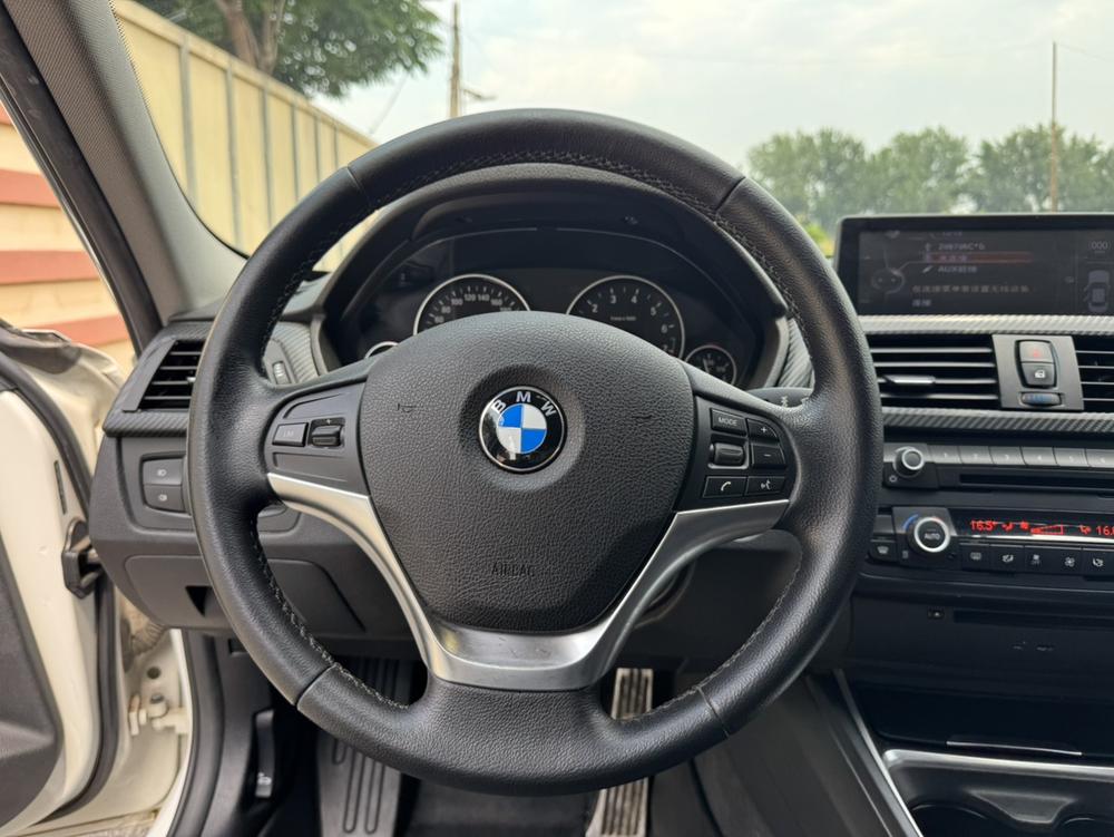 BMW 3 Series 2015 immagine di auto #24