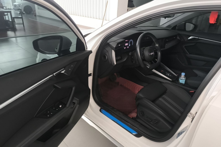 Audi A3 2024 immagine di auto #16
