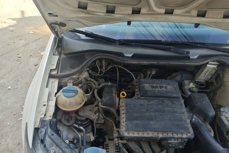 Volkswagen Polo 2016 car image #23