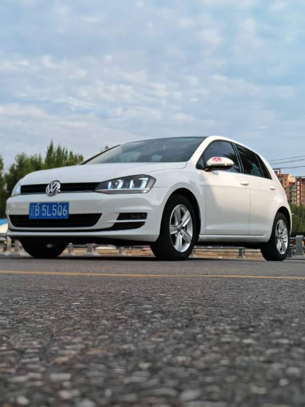 Volkswagen Golf 2016 car image 