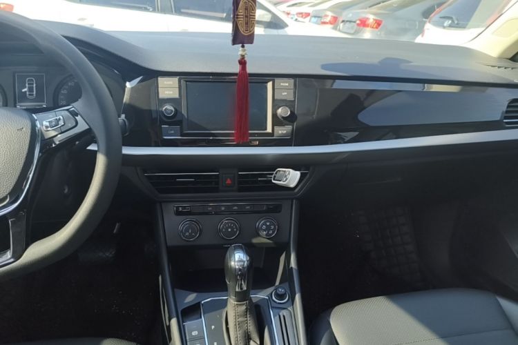 Volkswagen Lavida 2019 #13 Volkswagen Lavida 2019 car image #13
