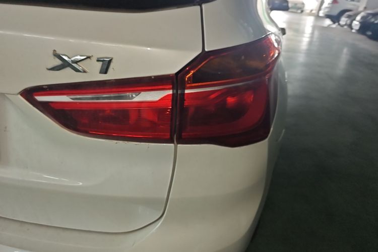 BMW X1 2018 car image #8