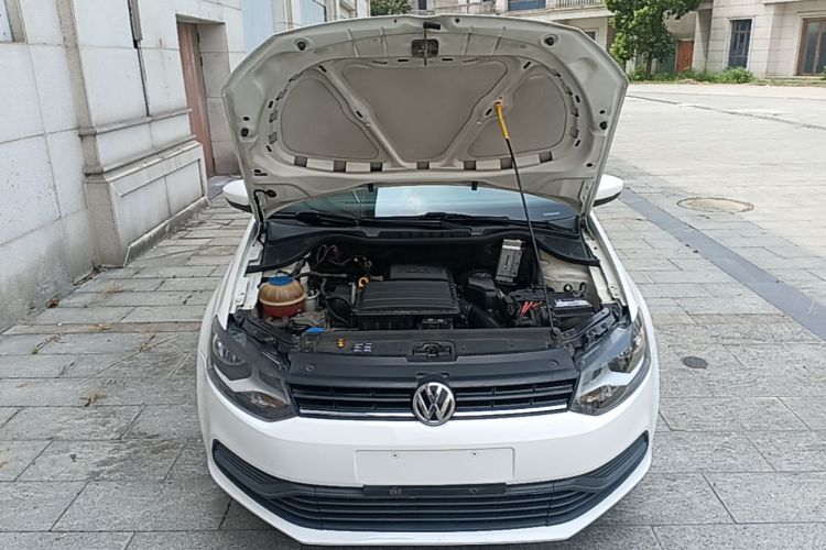Volkswagen Polo 2017 car image #22