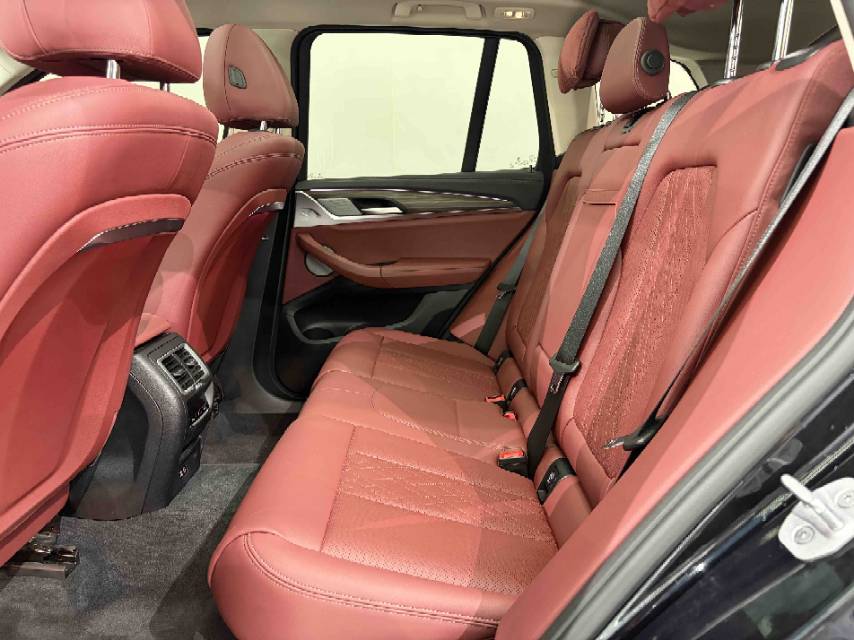 BMW X3 2024 car image #5