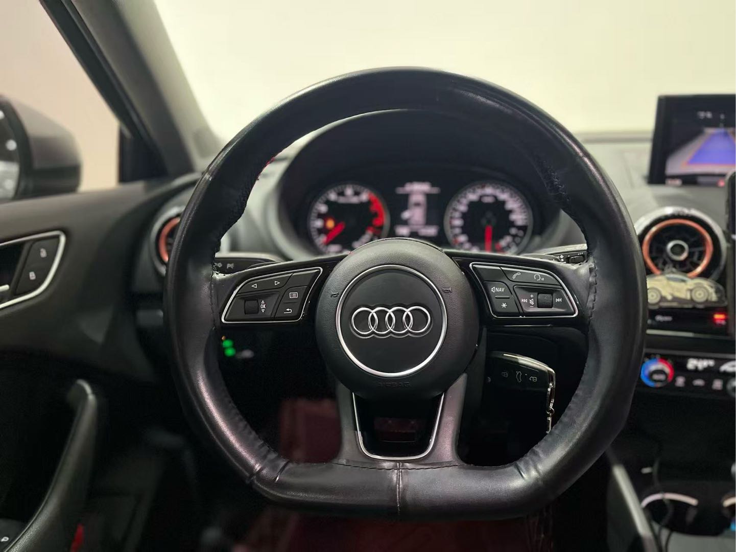 Audi A3 2018 car image #11