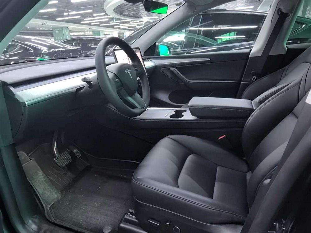 Tesla Model Y 2024 #12 Tesla Model Y 2024 car image #12