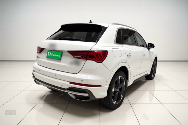 Audi Q3 2021 car image #7