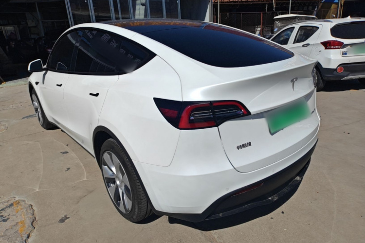 Tesla Model Y 2022 #5 Tesla Model Y 2022 immagine di auto #5