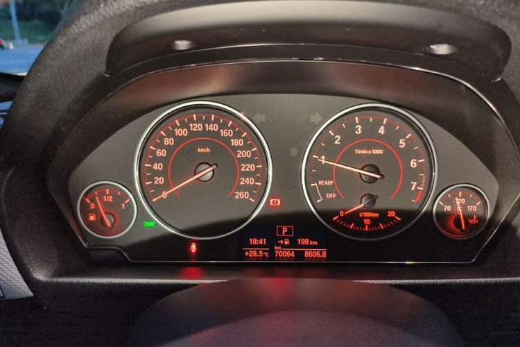 BMW 3 Series 2017 #12 BMW 3 Series 2017 car image #12