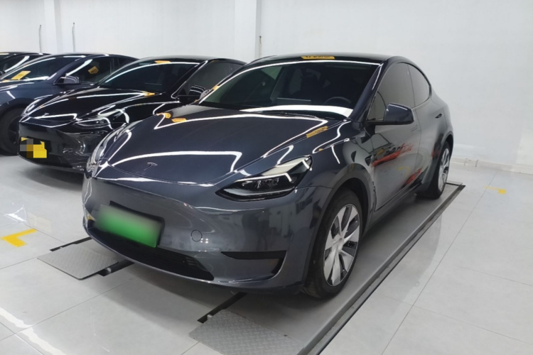 Tesla Model Y 2022 immagine di auto #2