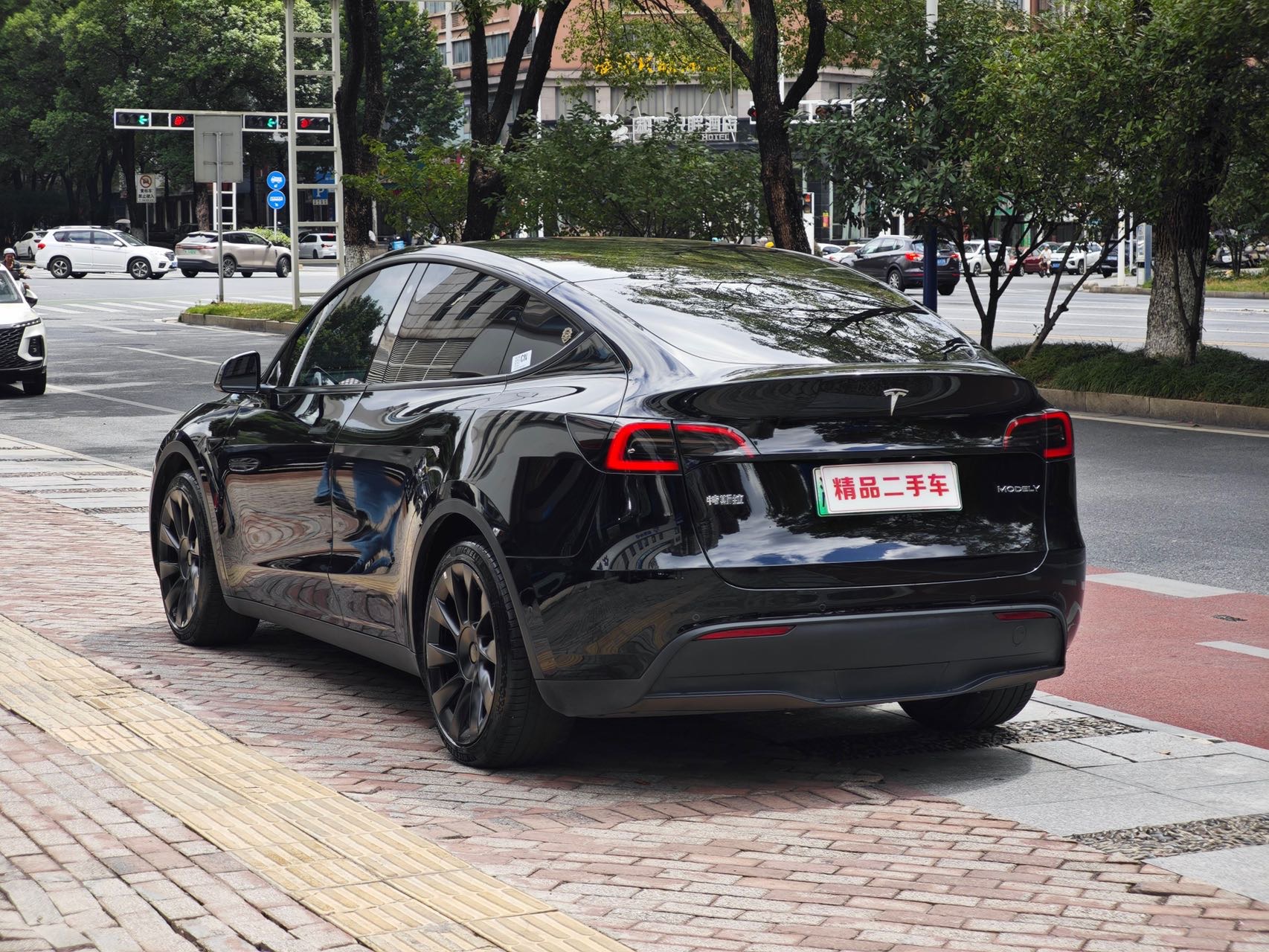 Tesla Model Y 2022 #6 Tesla Model Y 2022 immagine di auto #6