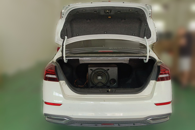 GEELY Emgrand 2021 #17 GEELY Emgrand 2021 car image #17