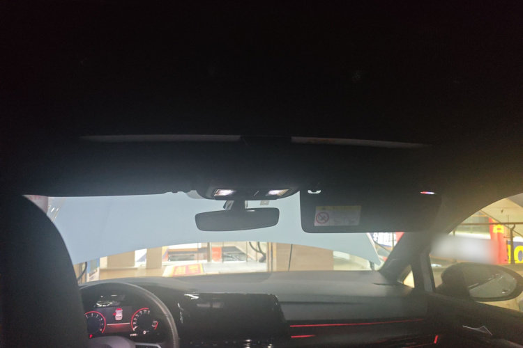 Volkswagen Golf 2024 car image #18