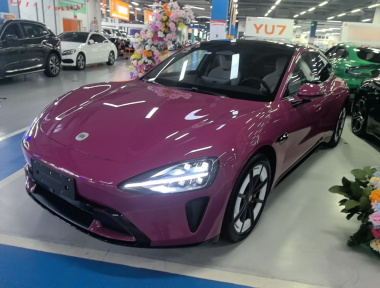 MI SU7 2025 MI SU7 2025 car image