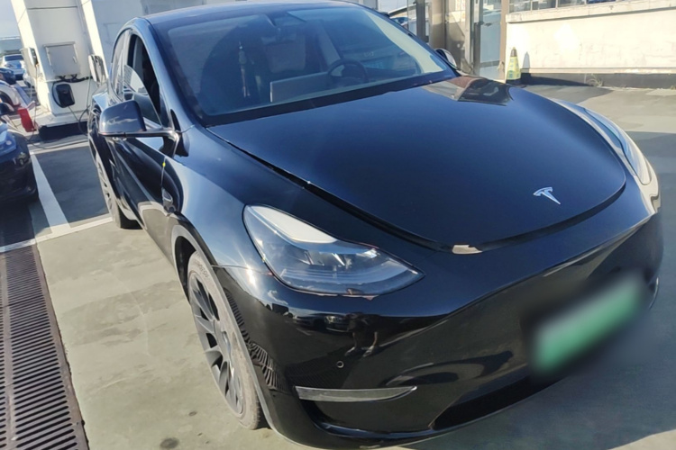 Tesla Model Y 2021 #4 Tesla Model Y 2021 car image #4