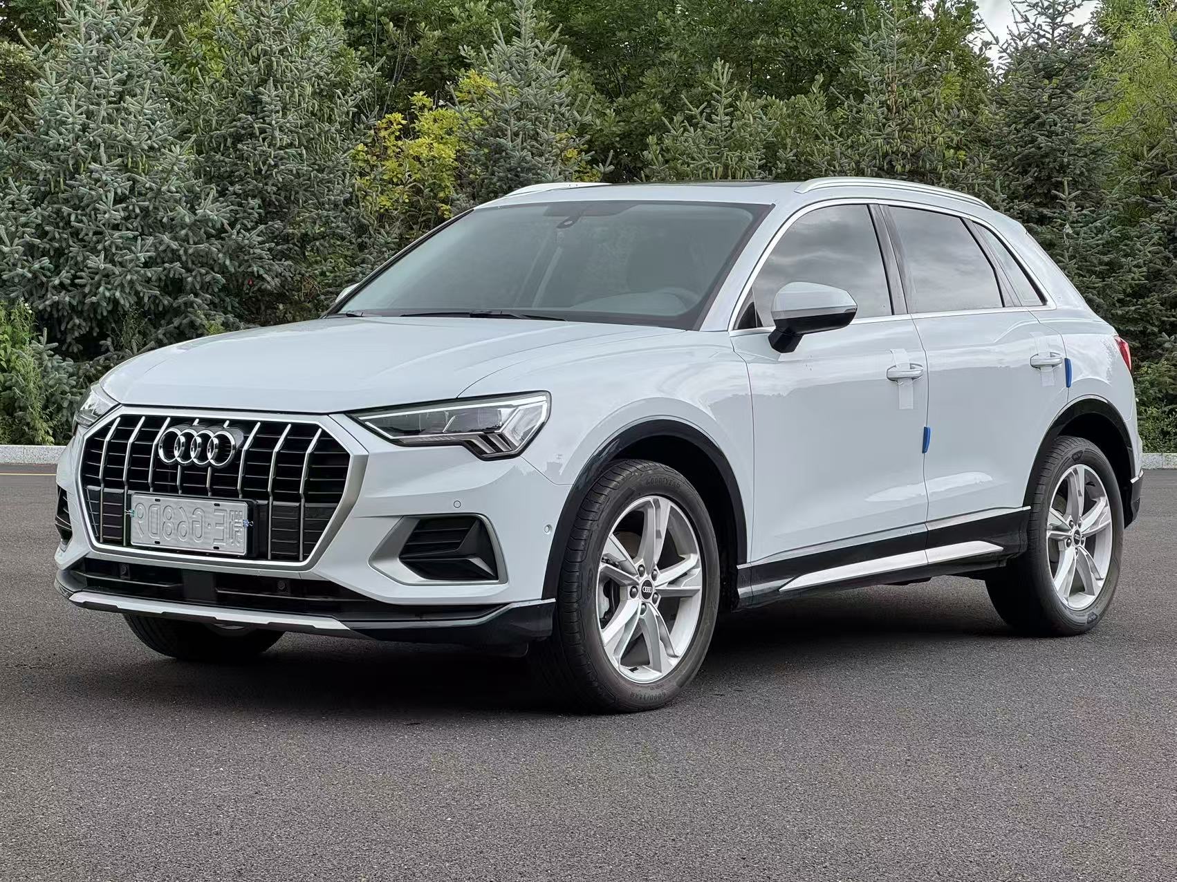 Audi Q3 2021 Audi Q3 2021 immagine di auto