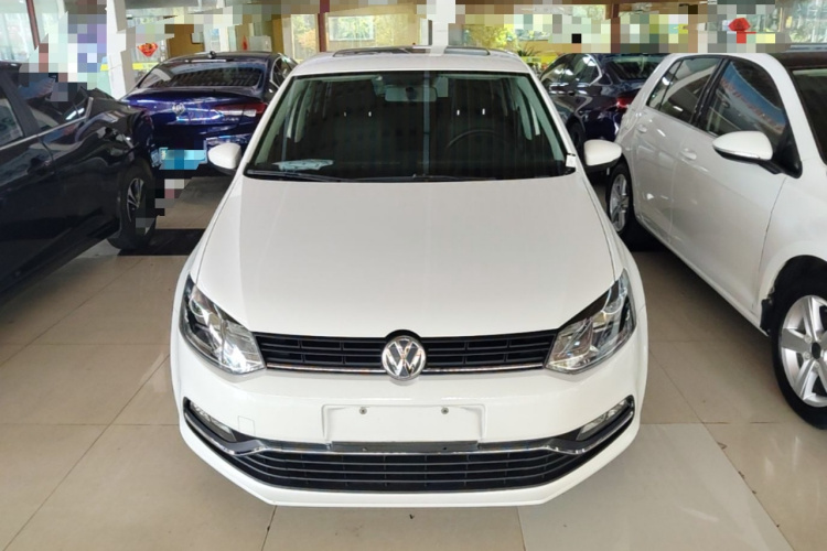 Volkswagen Polo 2016 car image #3