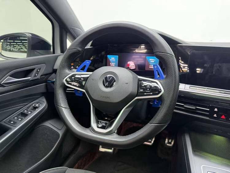 Volkswagen Golf 2024 car image #7