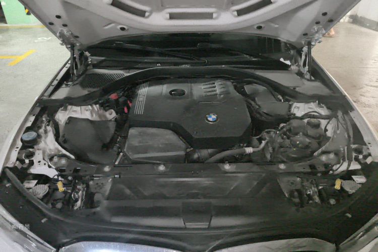 BMW 3 Series 2021 car image #22