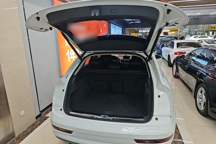 Audi Q3 2018 #19 Audi Q3 2018 car image #19