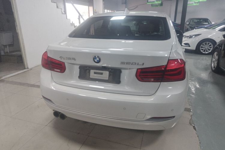 BMW 3 Series 2019 #4 BMW 3 Series 2019 car image #4