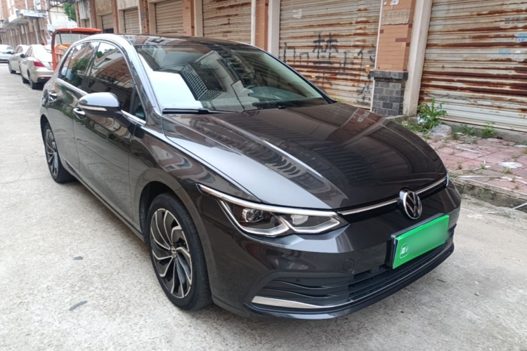 Volkswagen Golf 2021 car image #4