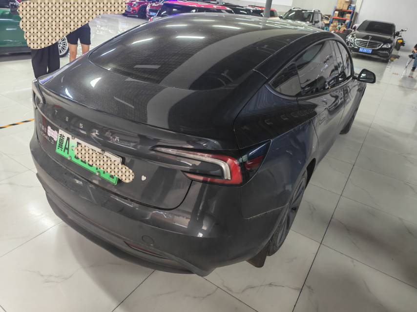 Tesla Model 3 2024 car image #4