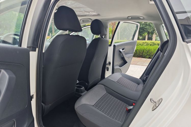 Volkswagen Polo 2017 #13 Volkswagen Polo 2017 car image #13