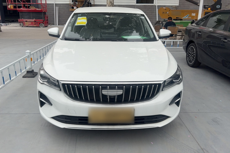 GEELY Emgrand 2025 immagine di auto #3