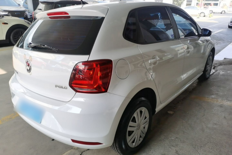 Volkswagen Polo 2017 car image #7