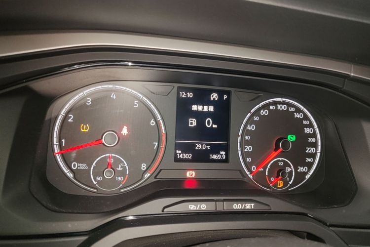 Volkswagen Polo 2021 car image #12