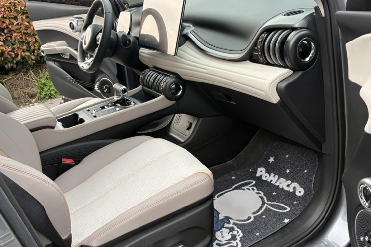 BYD Yuan Plus 2023 изображение автомобиля #17