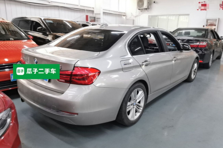 BMW 3 Series 2017 #7 BMW 3 Series 2017 car image #7
