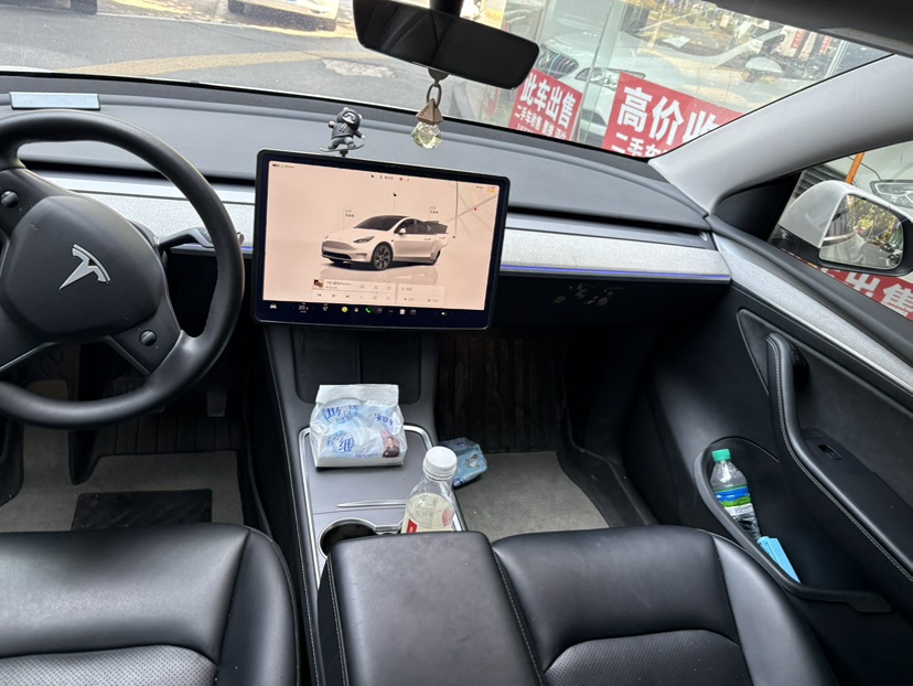 Tesla Model Y 2024 #5 Tesla Model Y 2024 imagen de coche #5