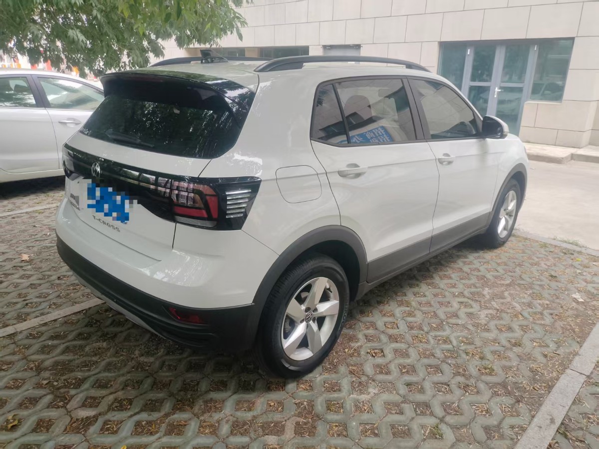 Volkswagen T-Cross 2023 #6 Volkswagen T-Cross 2023 car image #6