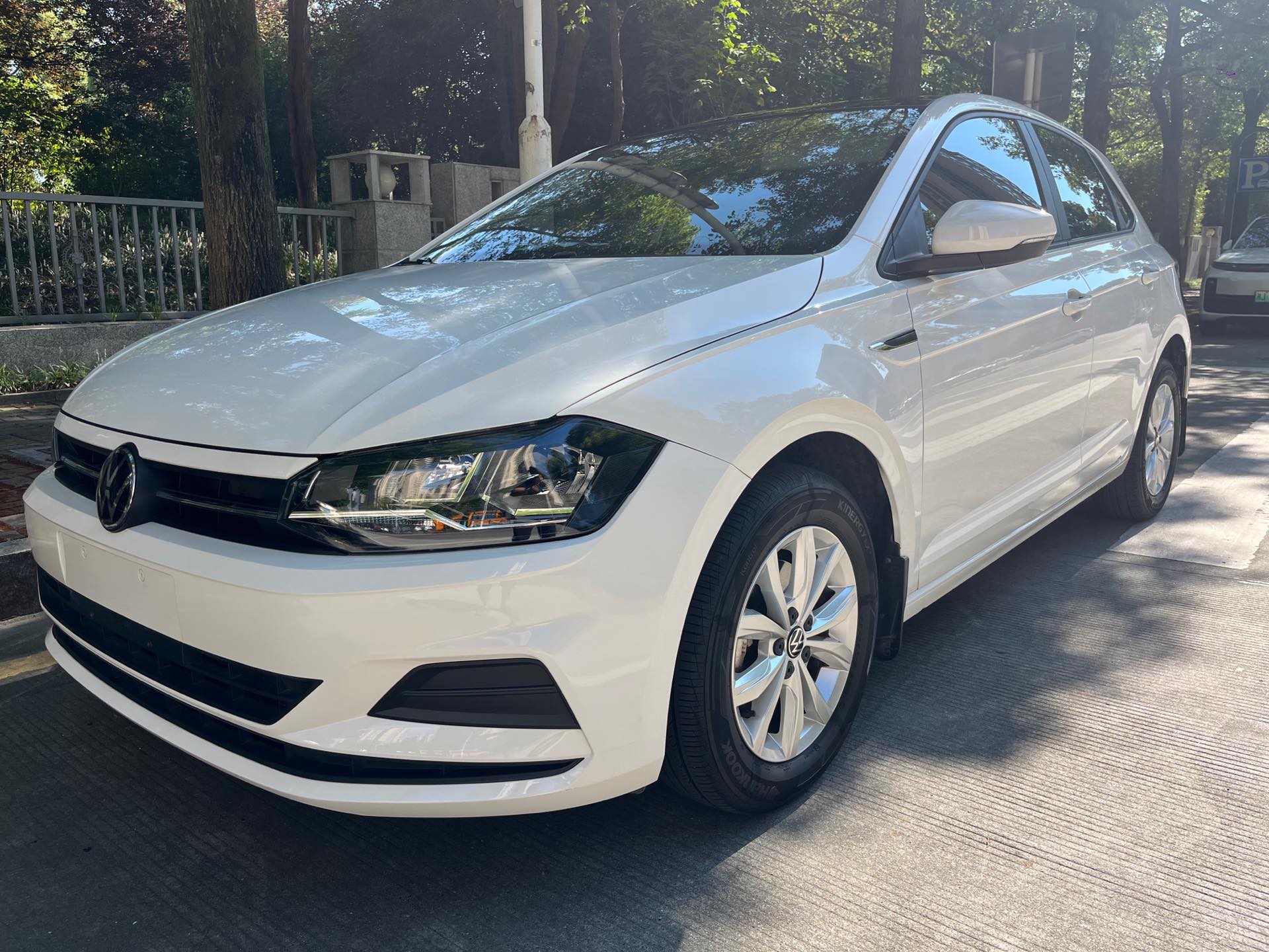 Volkswagen Polo 2021 immagine di auto 