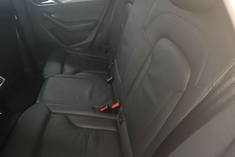 Audi Q3 2014 car image #17