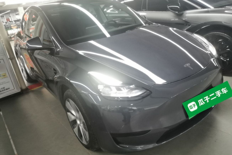 Tesla Model Y 2022 #4 Tesla Model Y 2022 car image #4