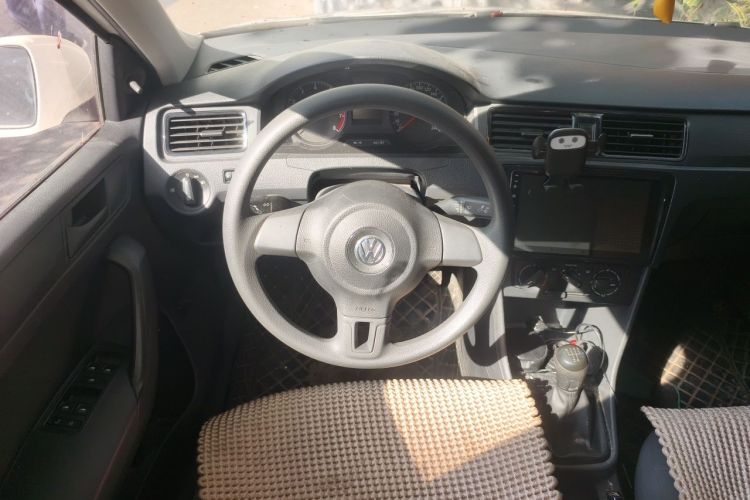 Volkswagen Santana 2019 #11 Volkswagen Santana 2019 car image #11