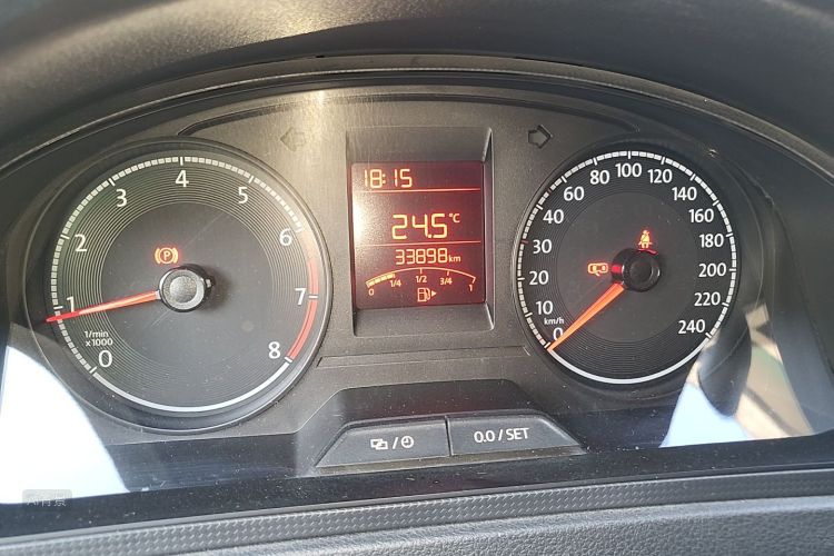 Volkswagen Santana 2016 car image #13
