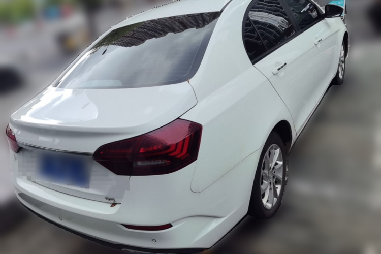 GEELY Emgrand 2021 car image #4